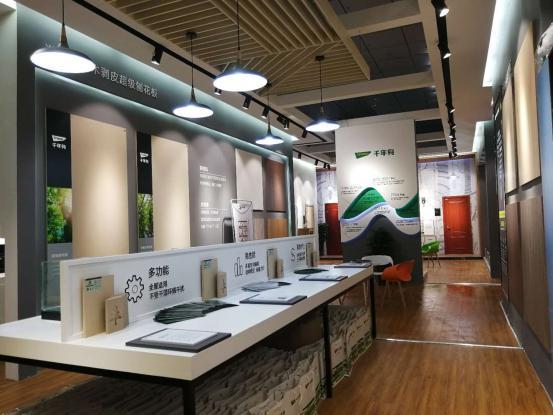 計142﹐的千年舟展廳,全方位展示基板,成品應用和柏菲倫 全屋定制產(chǎn)品